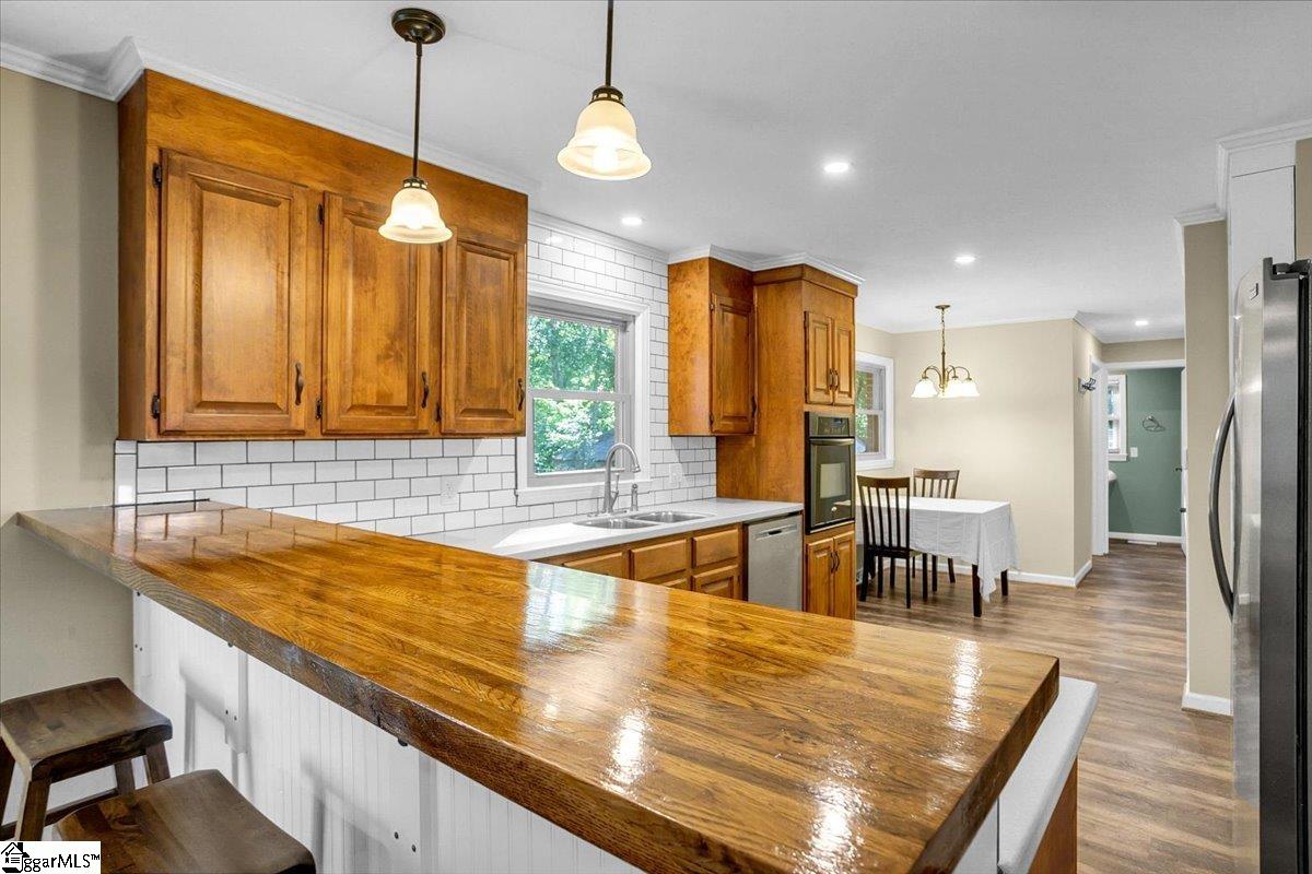 303 Woodbluff Road Laurens, SC 29360 - Photo 8 of 27 Gallery Image 8