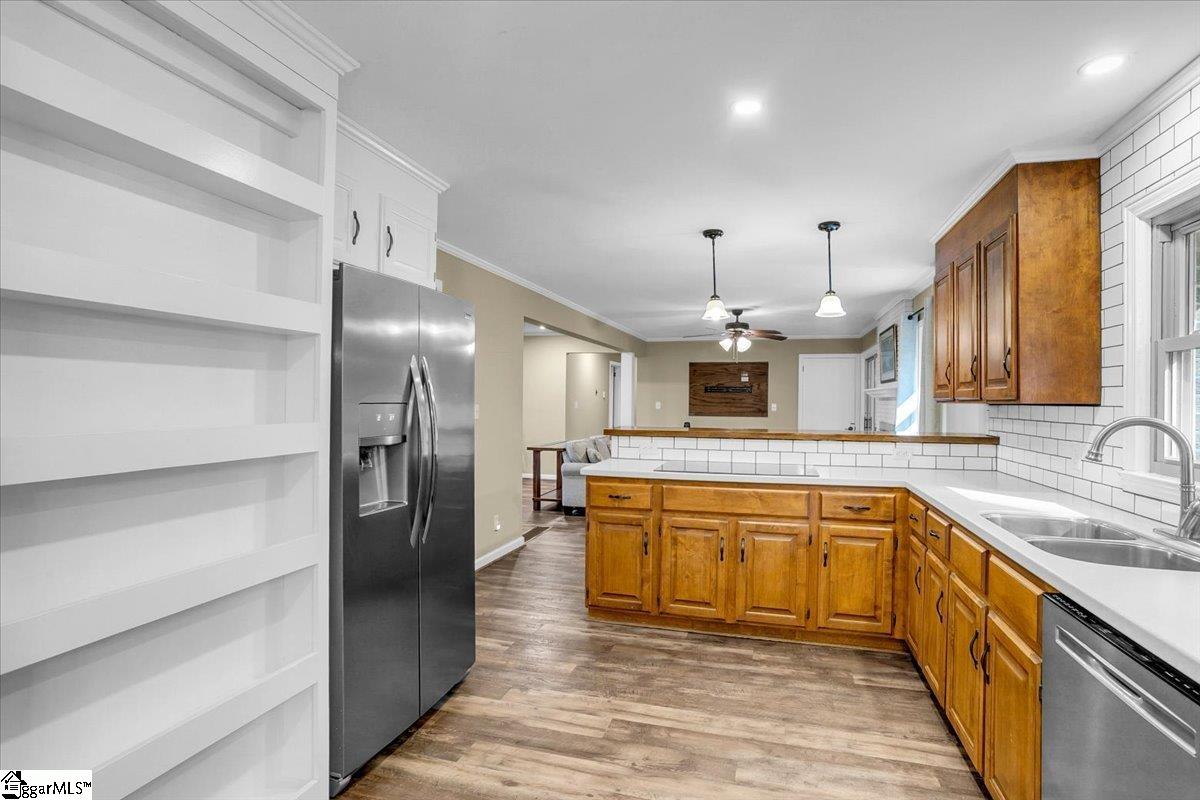 303 Woodbluff Road Laurens, SC 29360 - Photo 9 of 27 Gallery Image 9