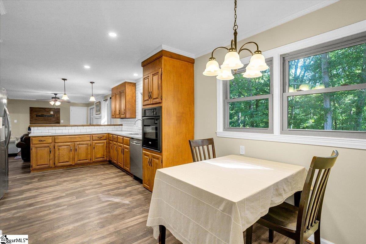 303 Woodbluff Road Laurens, SC 29360 - Photo 10 of 27 Gallery Image 10