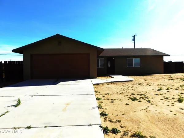 $2,100 | 8312 Tamarack Avenue, California City, CA 93505