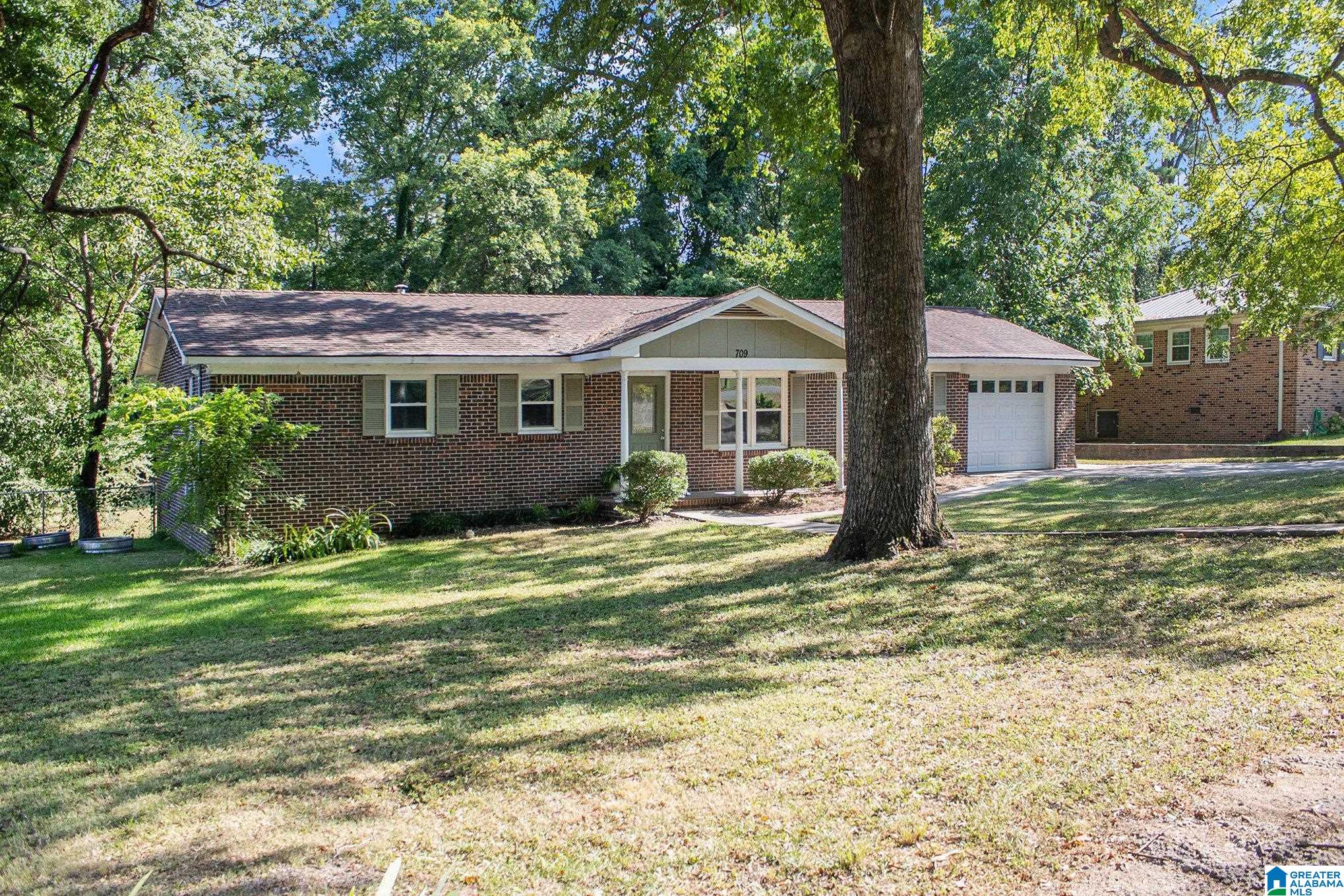 709 3rd Avenue Northwest Alabaster, AL 35007 - Photo 2 of 27