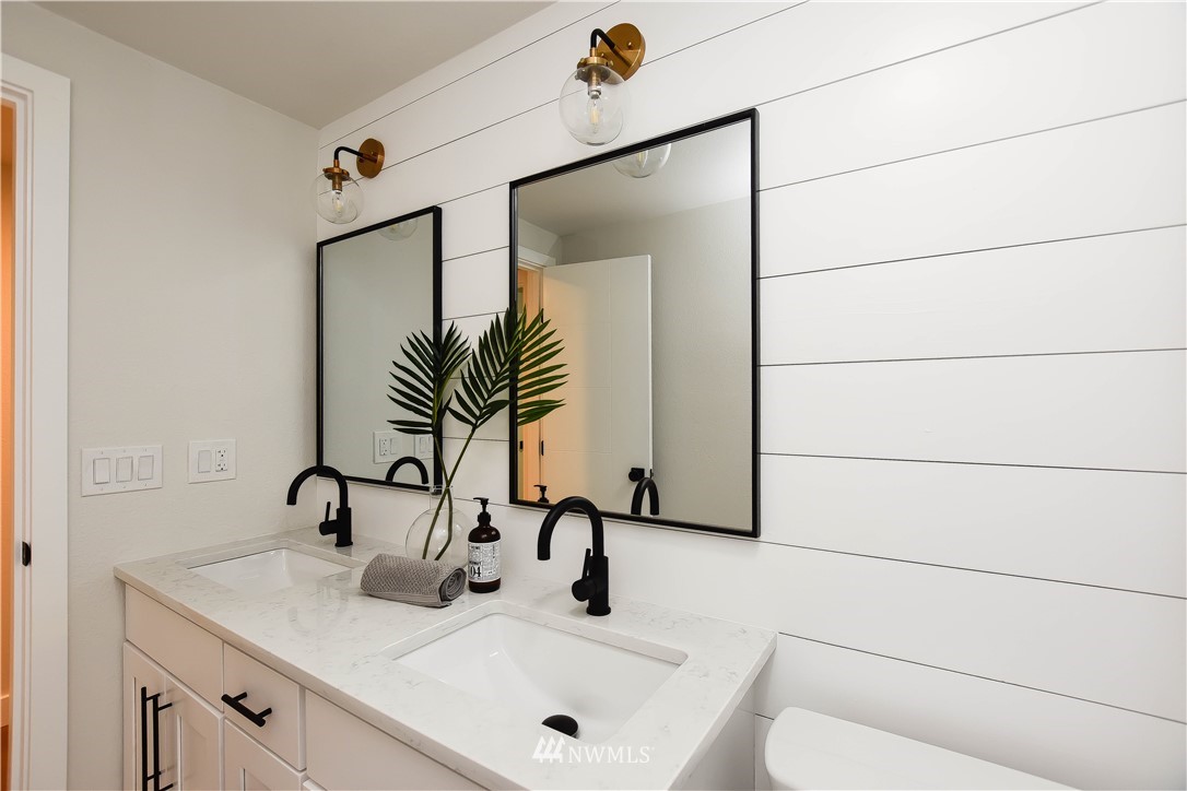 19409 High Rock Road Monroe, WA 98272 - Photo 25 of 40 a bathroom with a sink and a mirror