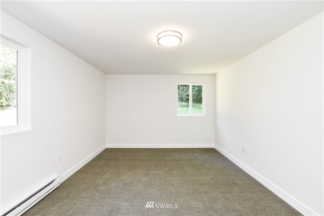 19409 High Rock Road Monroe, WA 98272 - Photo 30 of 40 an empty room with a window