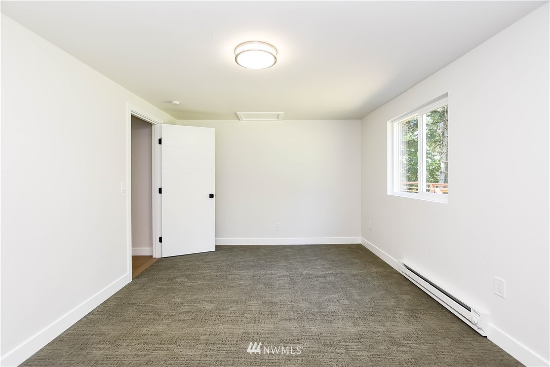 19409 High Rock Road Monroe, WA 98272 - Photo 31 of 40 an empty room with window