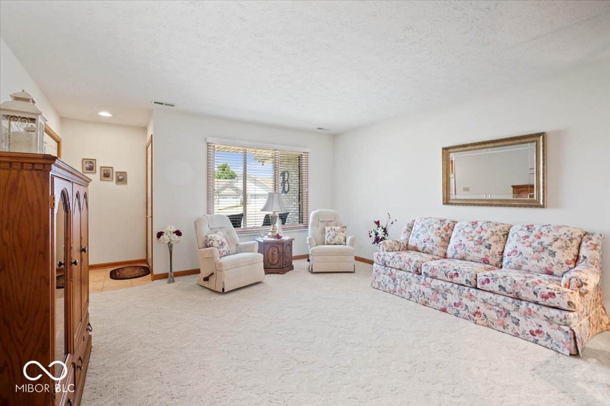 109 Bay Ridge Drive Pendleton, IN 46064 - Photo 5 of 29