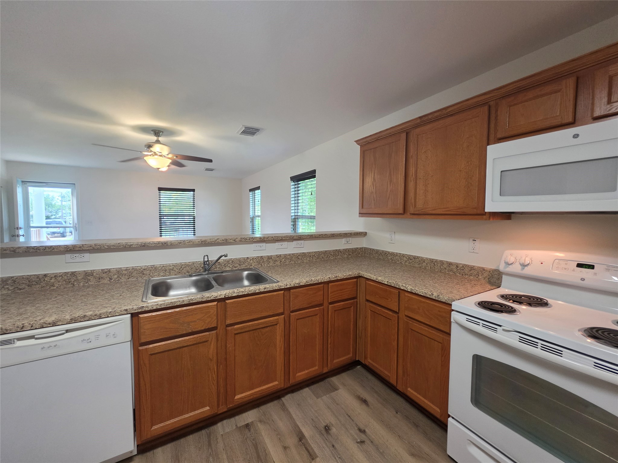 2331 Rue De Lafitte Street San Leon, TX 77539 - Photo 7 of 14