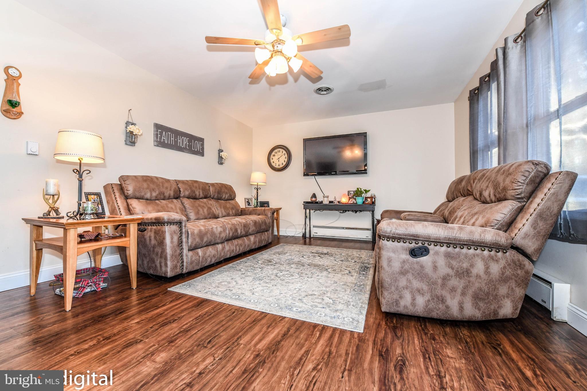 7809 Emerson Burrier Road Mount Airy, MD 21771 - Photo 4 of 41 Gallery Image 4