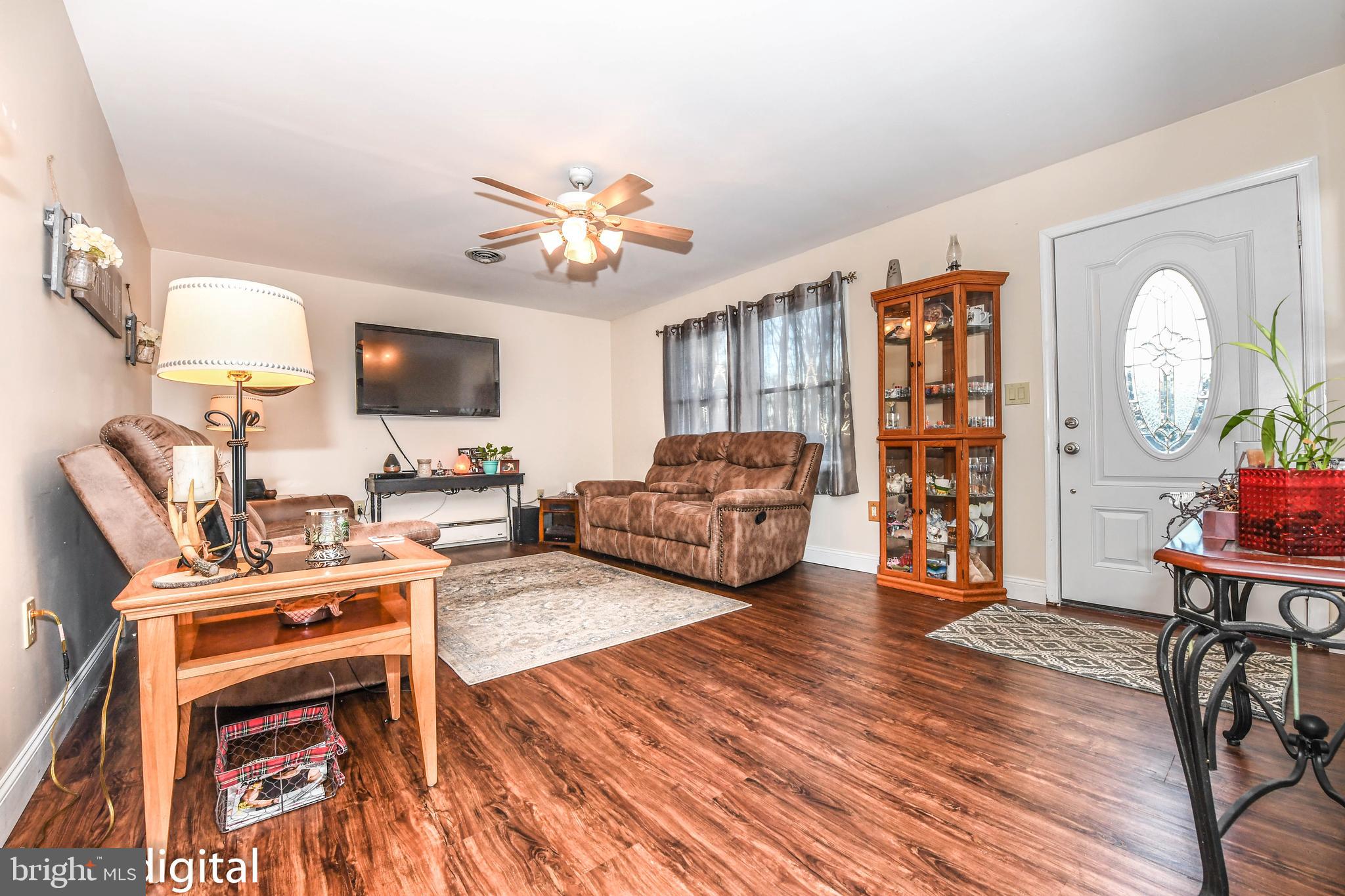 7809 Emerson Burrier Road Mount Airy, MD 21771 - Photo 5 of 41 Gallery Image 5
