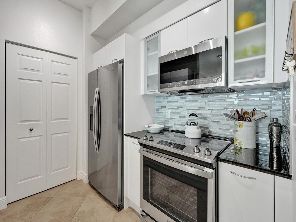 625 Casa Loma Boulevard, Unit PH06 Boynton Beach, FL 33435 - Photo 7 of 45 RJP02339