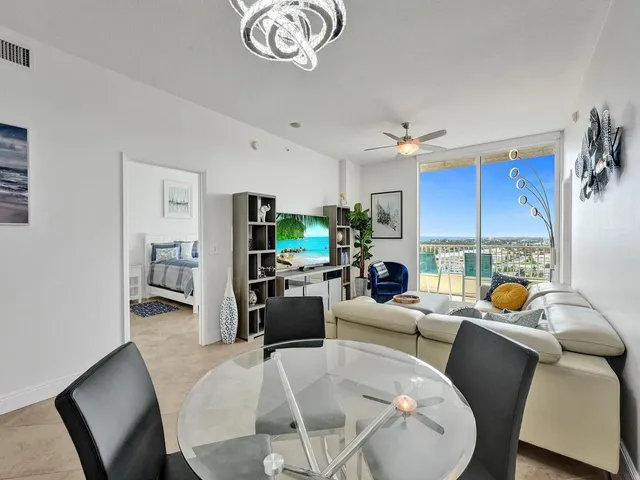 $5,500 | 625 Casa Loma Boulevard, Unit PH06, Boynton Beach, FL 33435