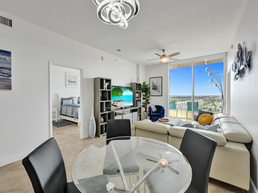 625 Casa Loma Boulevard, Unit PH06 Boynton Beach, FL 33435 - Photo 10 of 45 RJP02357