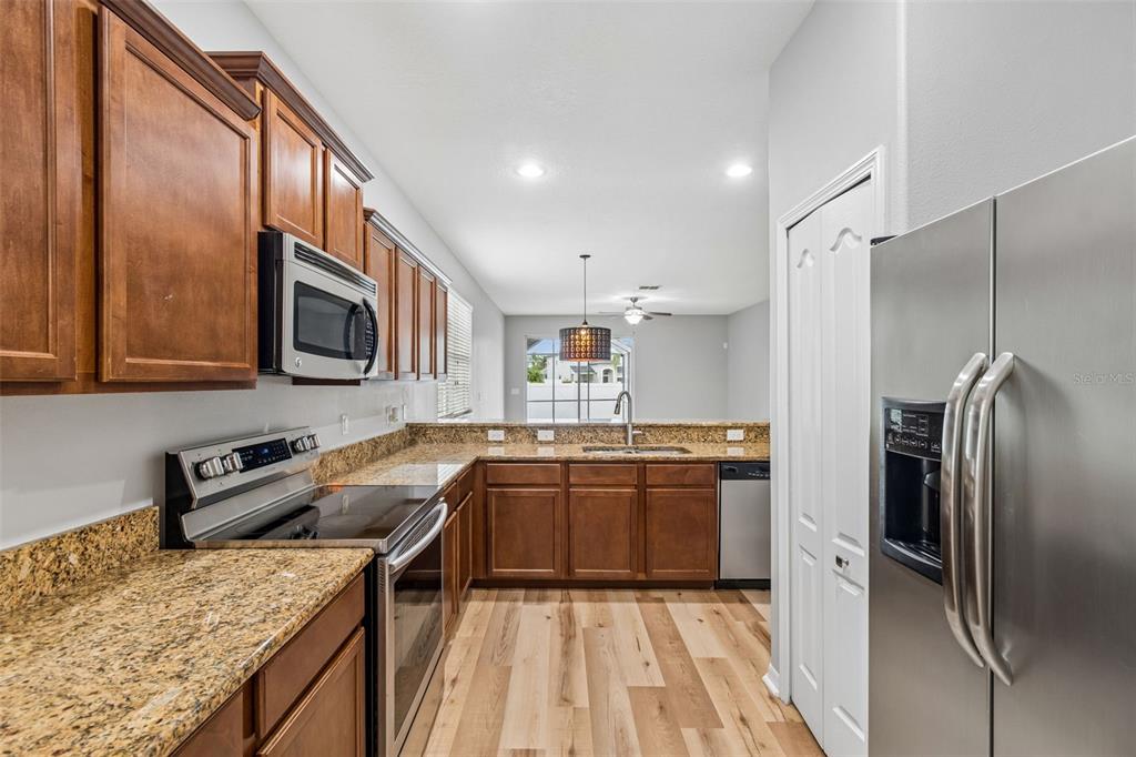 9421 Trumpet Vine Loop Trinity, FL 34655 - Photo 10 of 32