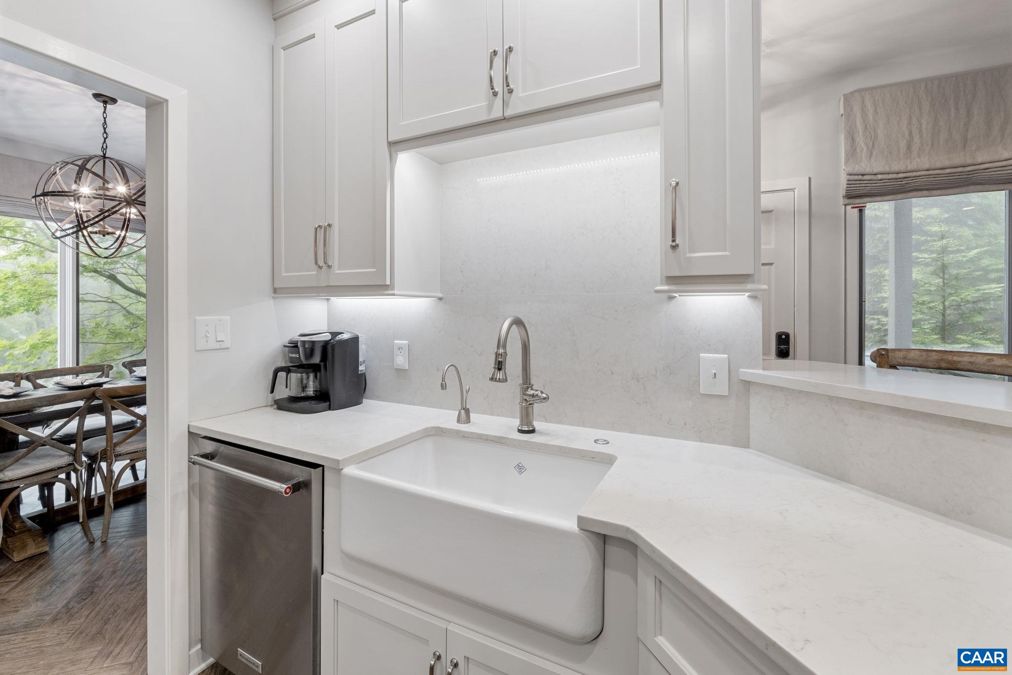 23 Trillium Cl Roseland, VA 22967 - Photo 9 of 48 a kitchen with a sink and a window