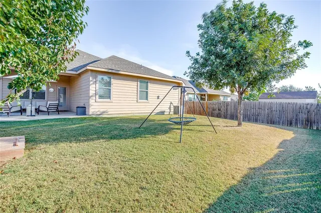 $290,000 | 504 Bailer Drive, Crowley, TX 76036