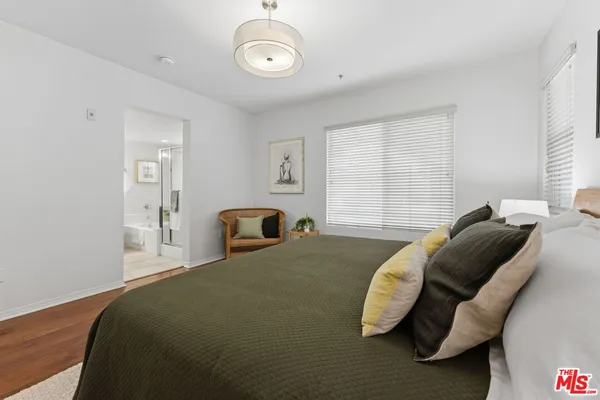 $1,260,000 | 6020 South Seabluff Drive, Unit 127, Playa Vista, CA 90094