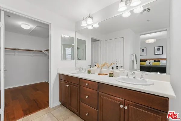 $1,260,000 | 6020 South Seabluff Drive, Unit 127, Playa Vista, CA 90094