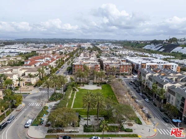 $1,260,000 | 6020 South Seabluff Drive, Unit 127, Playa Vista, CA 90094
