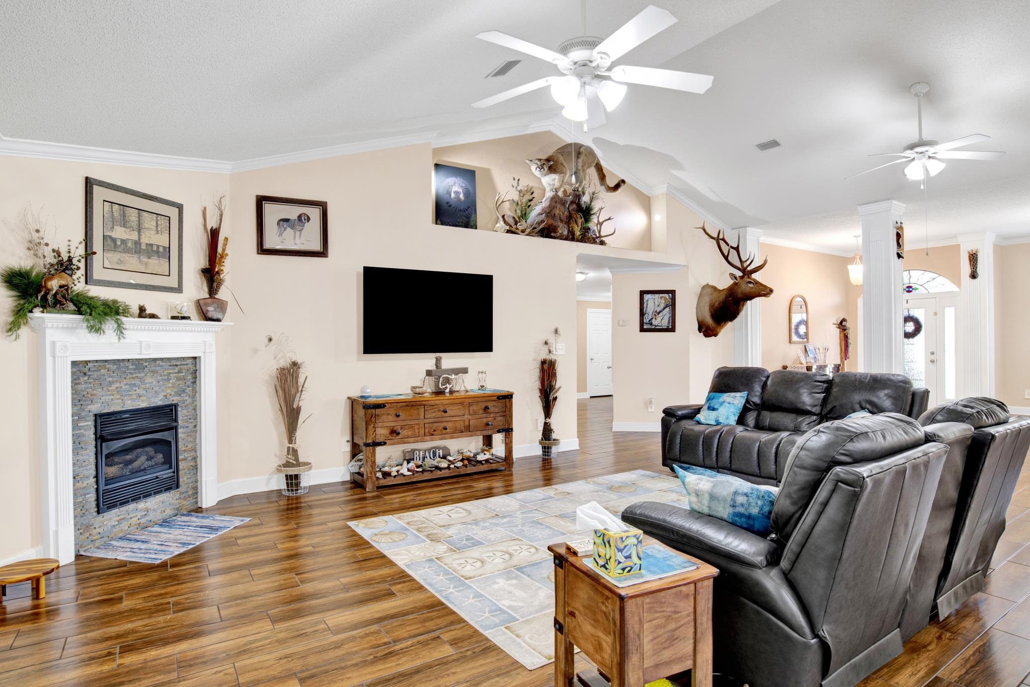 11749 Venice Boulevard Foley, AL 36535 - Photo 9 of 43 Living Room