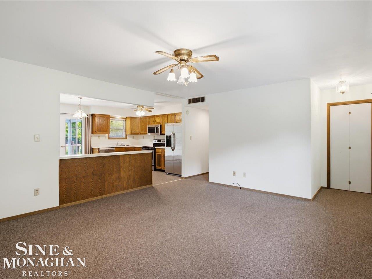 9211 Folkert Road Algonac, MI 48001 - Photo 17 of 48