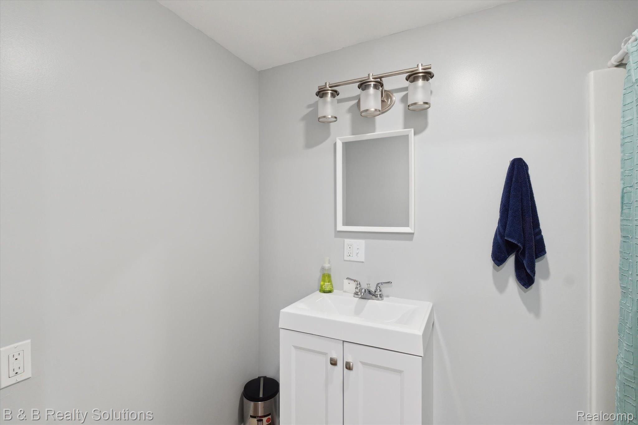 1661 East Burnside Road North Branch, MI 48461 - Photo 24 of 37 Gallery Image 24
