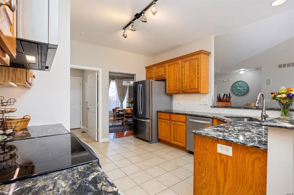 1167 Red Hawk Ridge Lane O'Fallon, IL 62269 - Photo 16 of 45 Gallery Image 16