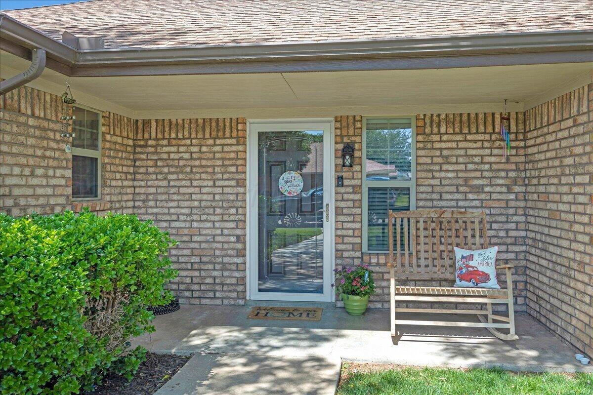 6008 Rutgers Street Amarillo, TX 79109 - Photo 2 of 22 02-Front Porch