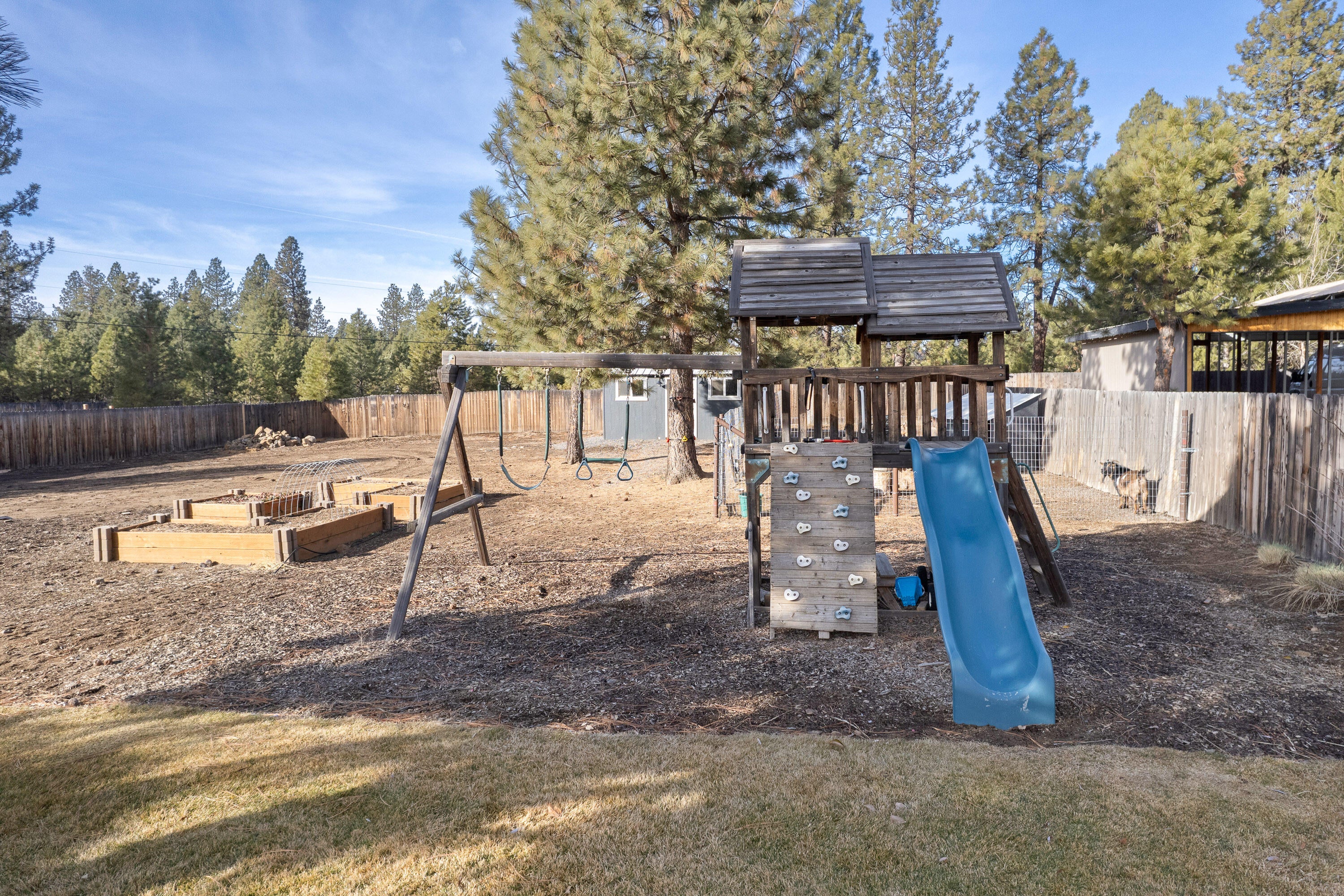 60261 Cinder Butte Road Bend, OR 97702 - Photo 32 of 46 Playset
