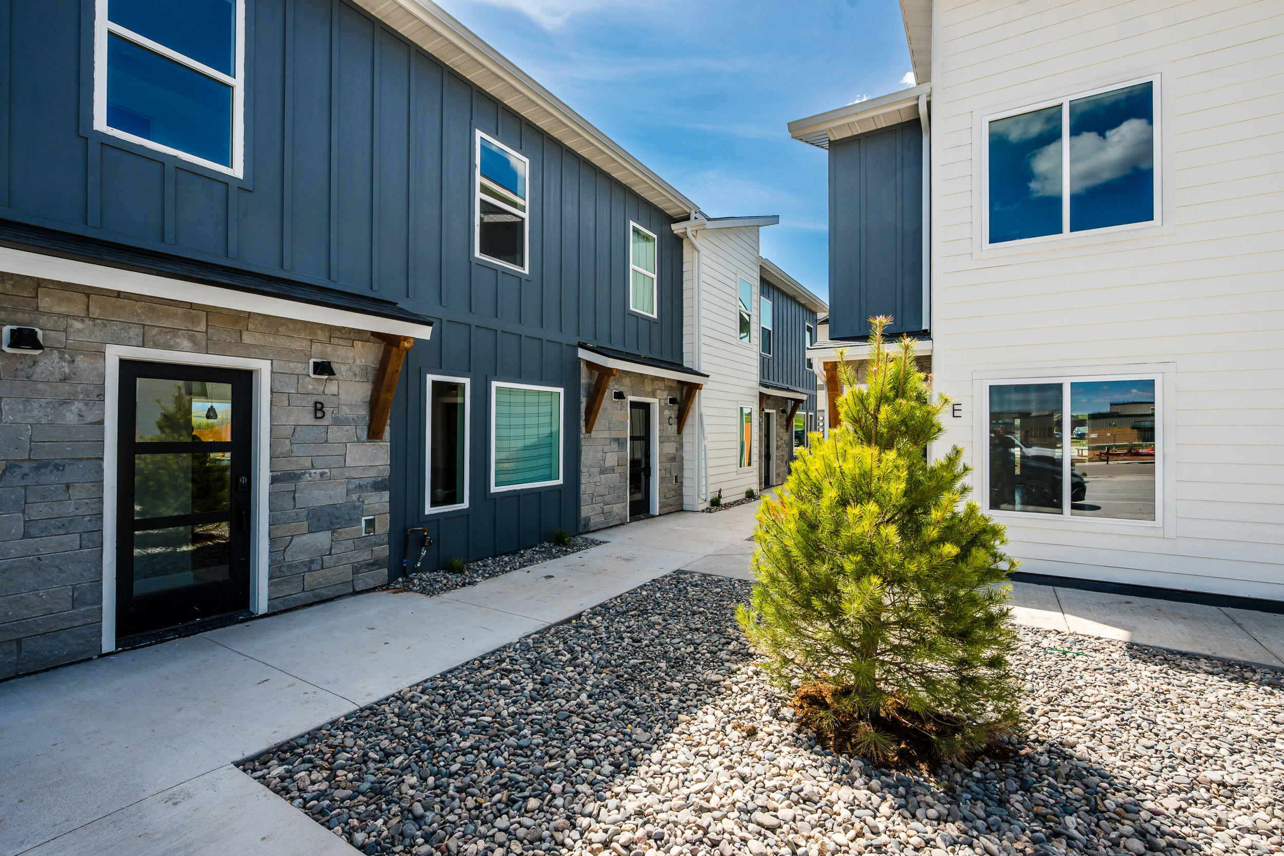 1402 Windsor Drive, Unit E Ranchester, WY 82839 - Photo 3 of 30 1402 windsor 05