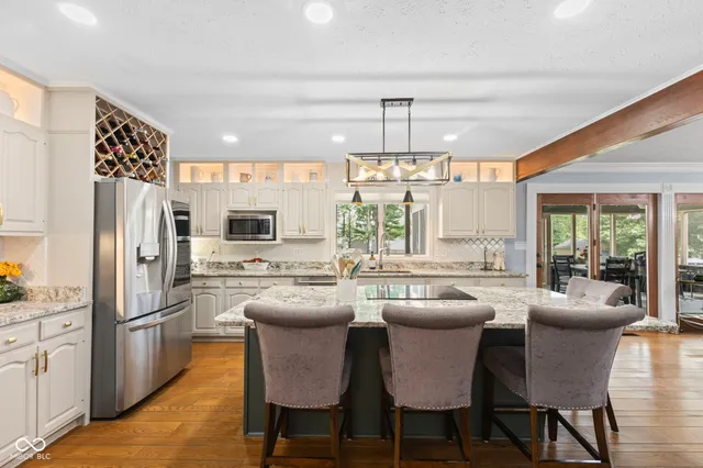 $595,000 | 32 Raesta Drive, Mooresville, IN 46158