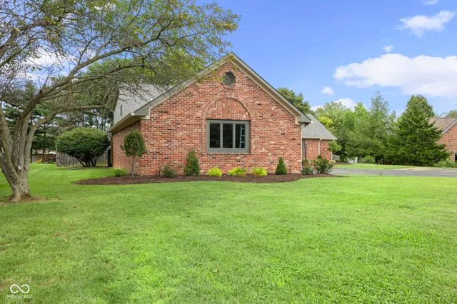 $595,000 | 32 Raesta Drive, Mooresville, IN 46158