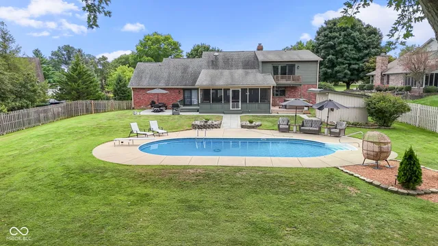 $595,000 | 32 Raesta Drive, Mooresville, IN 46158