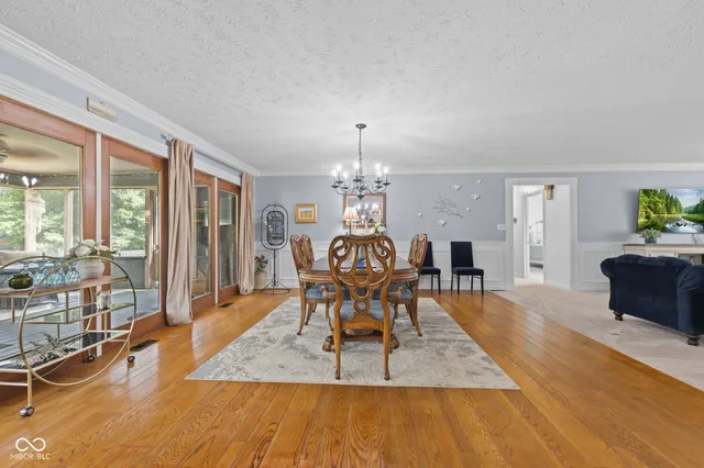 $595,000 | 32 Raesta Drive, Mooresville, IN 46158