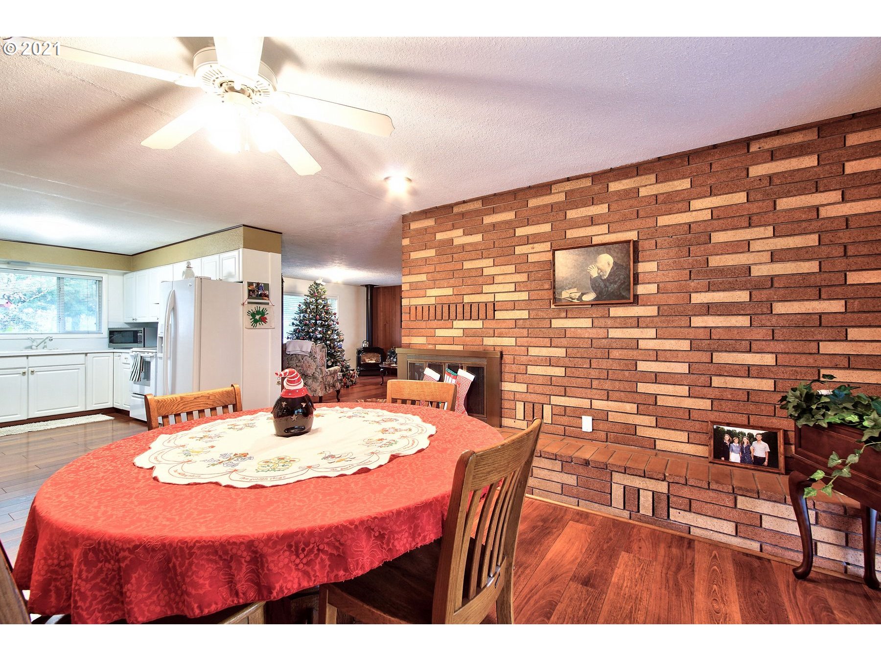 29223 South Meridian Road Hubbard, OR 97032 - Photo 13 of 32 a view of a dining room with furniture