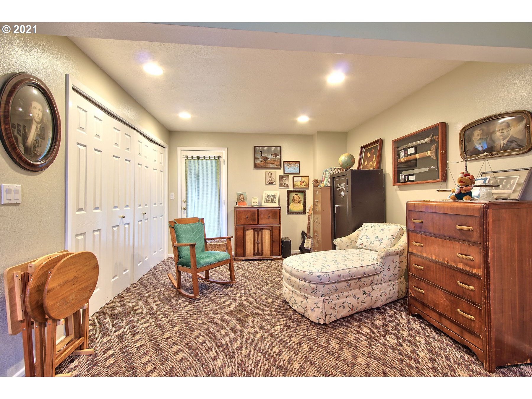 29223 South Meridian Road Hubbard, OR 97032 - Photo 14 of 32 a living room with furniture and a chair