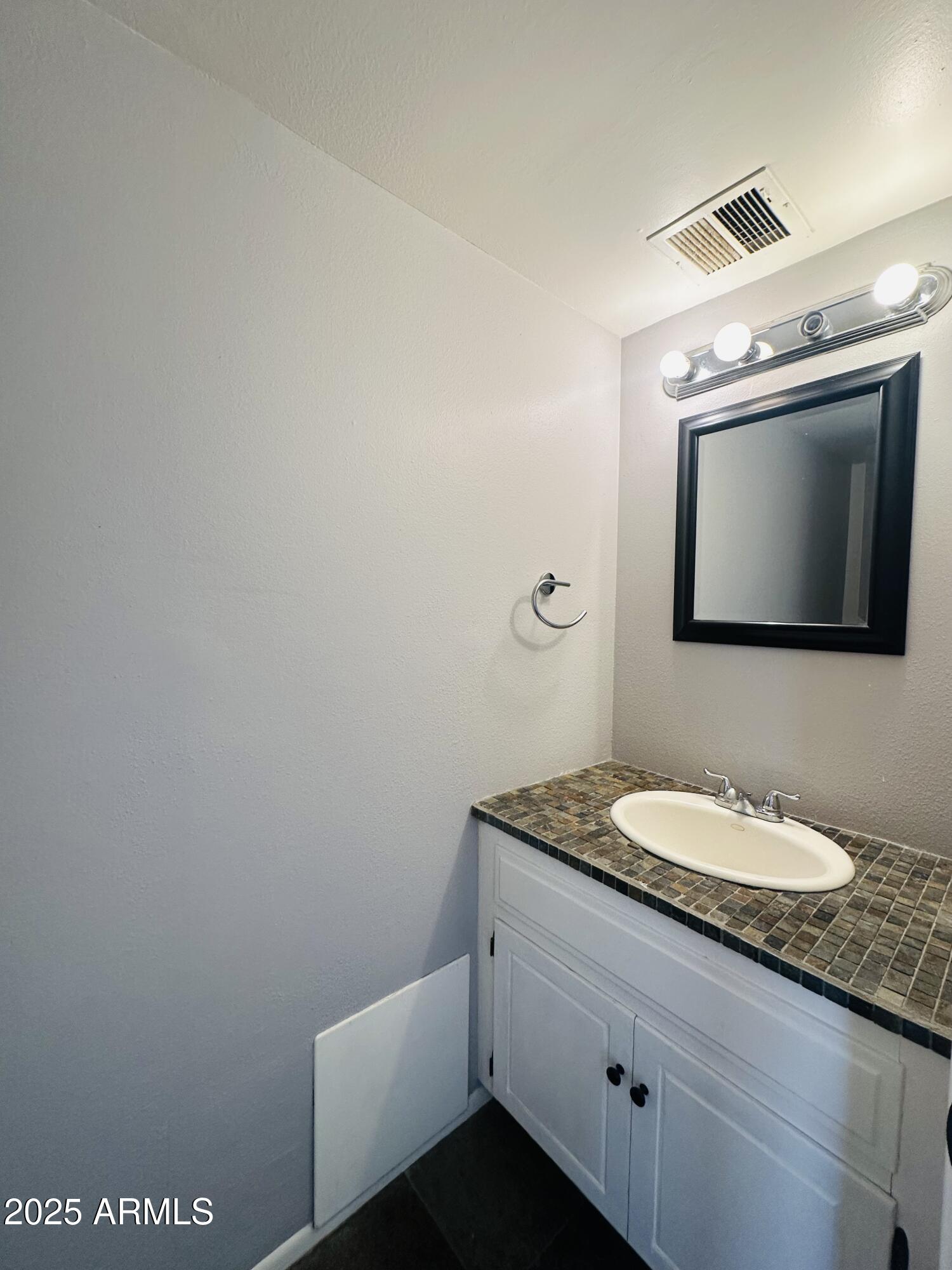 7126 North 19th Avenue, Unit 224 Phoenix, AZ 85021 - Photo 11 of 26 IMG_7583