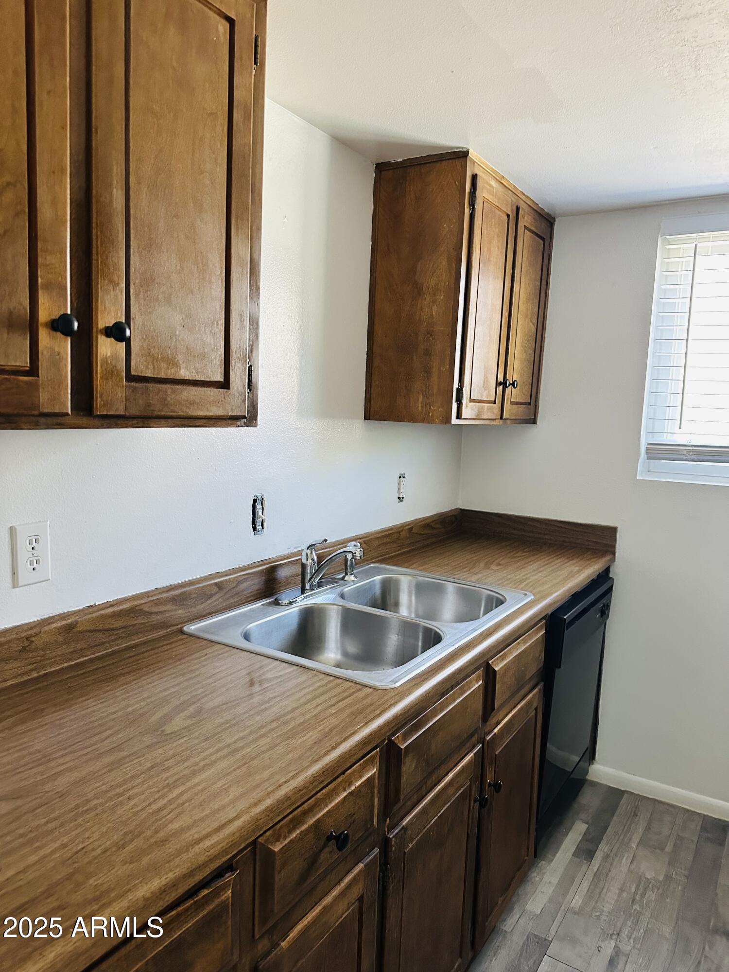 7126 North 19th Avenue, Unit 224 Phoenix, AZ 85021 - Photo 9 of 26 IMG_7569