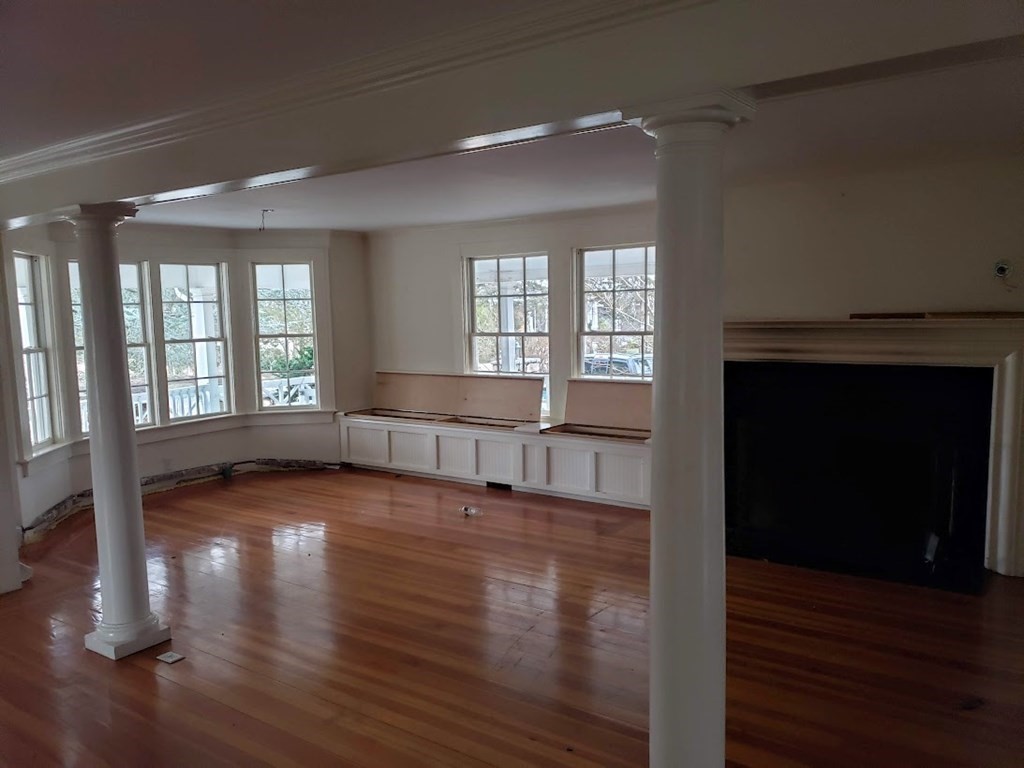 91 Nichols Road Cohasset, MA 02025 - Photo 5 of 42 Gallery Image 5