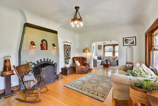 $1,400,000 | 922 West Willetta Street, Phoenix, AZ 85007