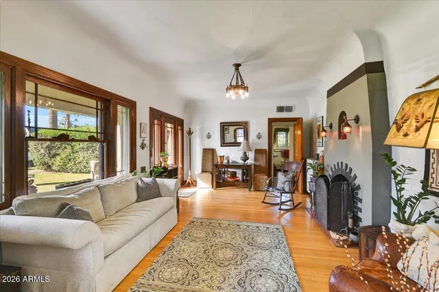 $1,400,000 | 922 West Willetta Street, Phoenix, AZ 85007