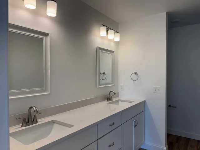 $595,000 | 11 Tessa Court, Unit 11, Essex Junction, VT 05452