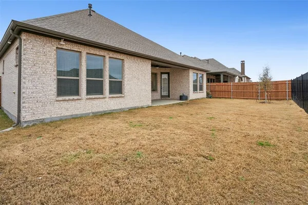 $3,800 | 7749 Pondview Lane, Fort Worth, TX 76123