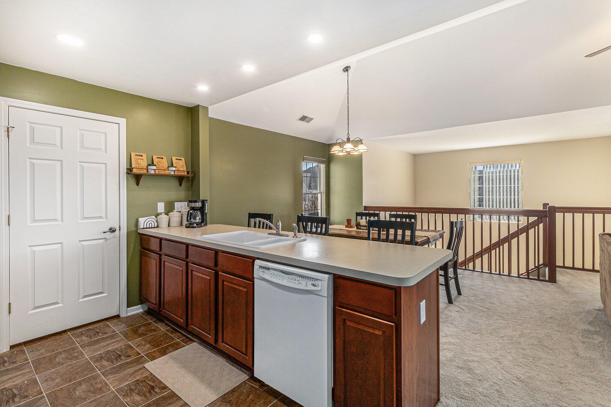 1124 Rial Lake Drive Howell, MI 48843 - Photo 17 of 34 017_img_7148_562