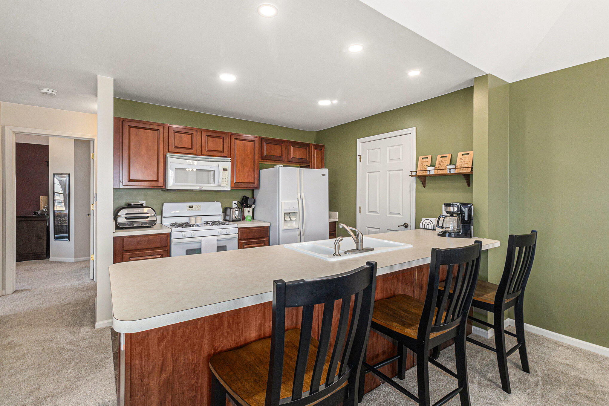 1124 Rial Lake Drive Howell, MI 48843 - Photo 18 of 34 014_img_7140_909
