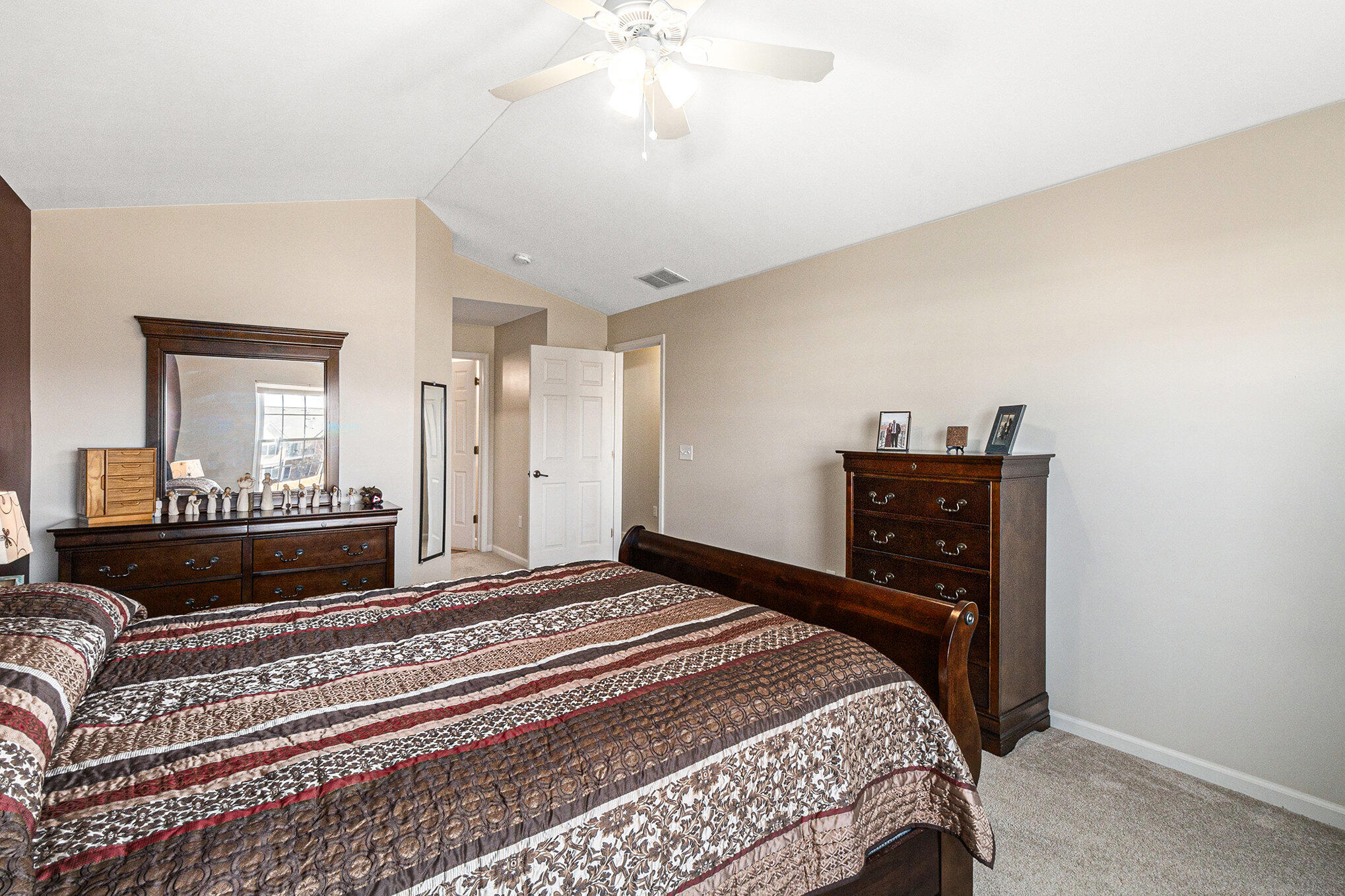 1124 Rial Lake Drive Howell, MI 48843 - Photo 20 of 34 020_img_7125_569