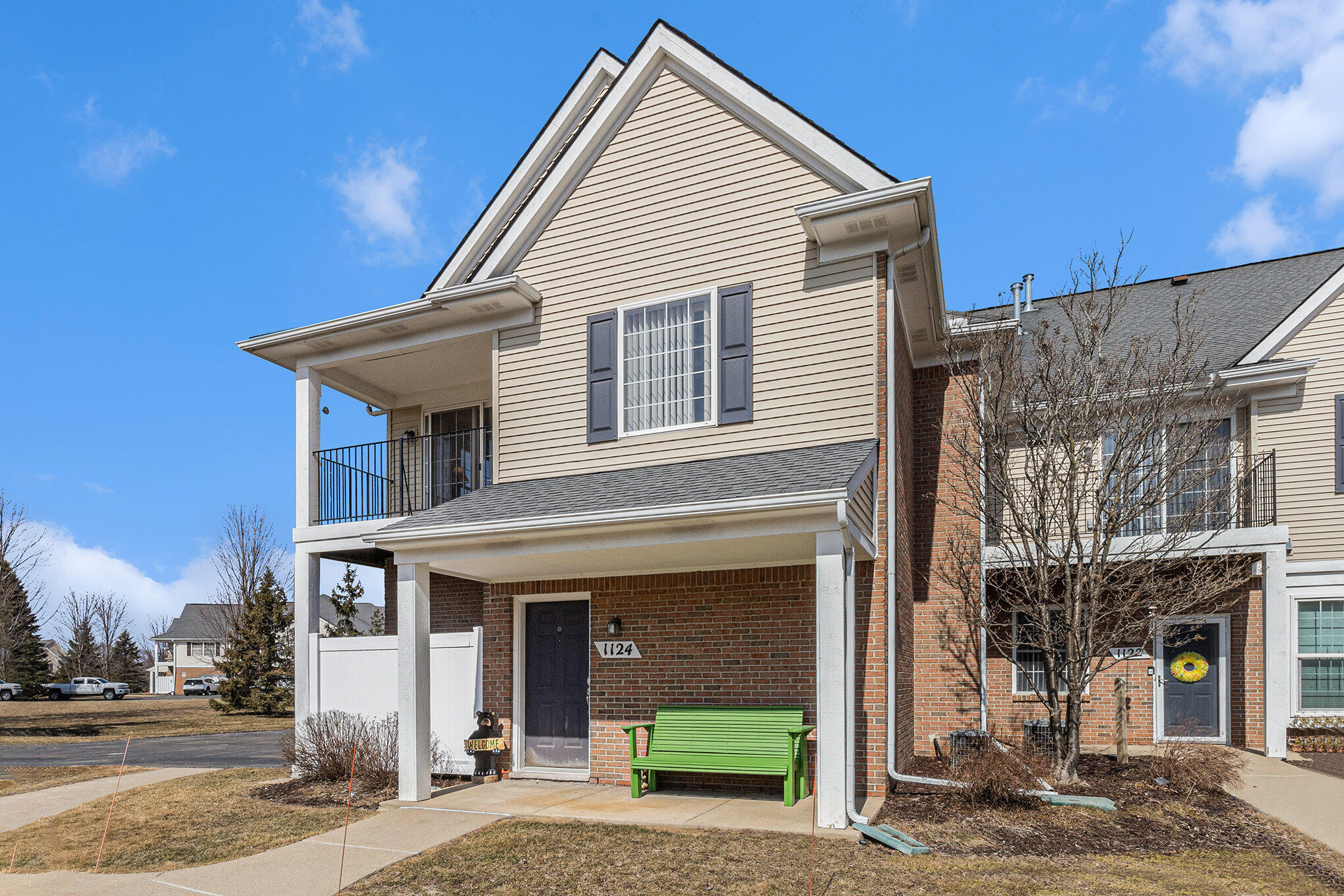 1124 Rial Lake Drive Howell, MI 48843 - Photo 3 of 34 004_img_7176_587