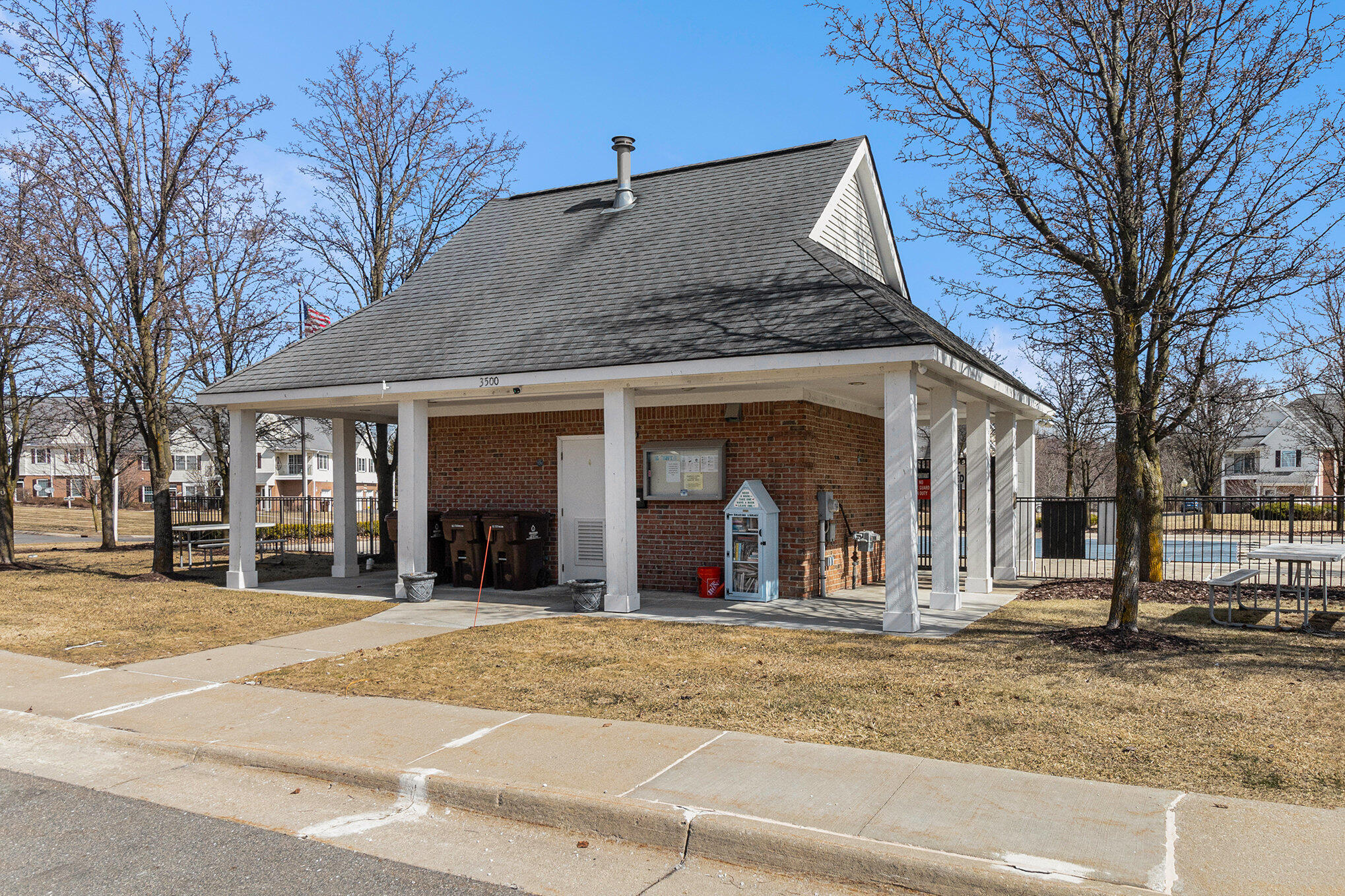 1124 Rial Lake Drive Howell, MI 48843 - Photo 34 of 34 032_img_7179_978