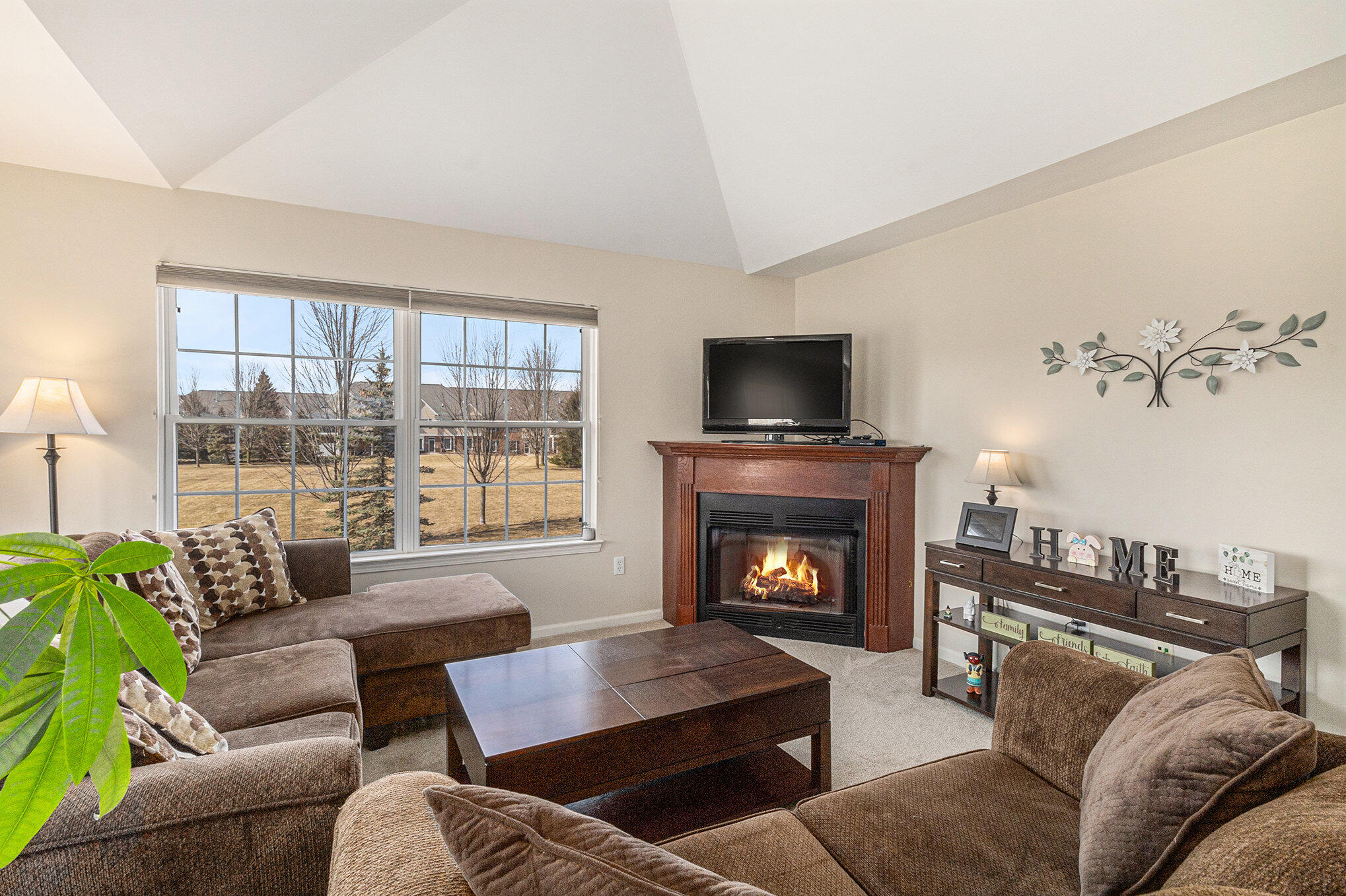 1124 Rial Lake Drive Howell, MI 48843 - Photo 7 of 34 008_img_7156_117