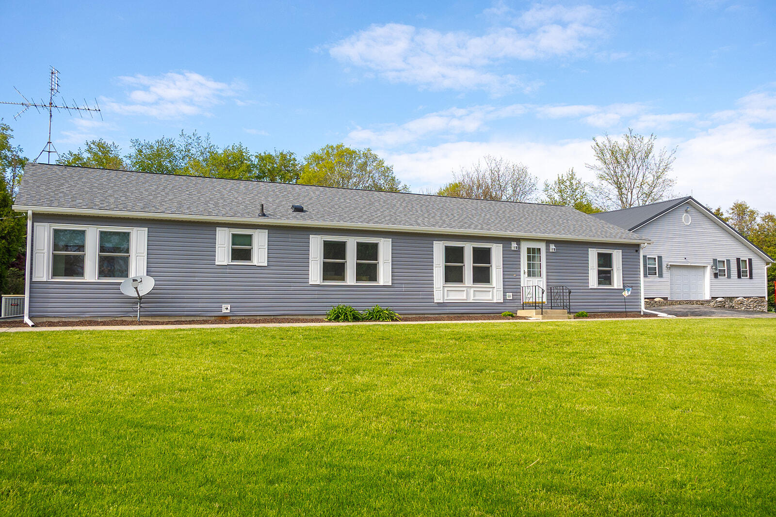 5251 West Spring Creek Road Three Oaks, MI 49128 - Photo 23 of 40 452A5274_websize