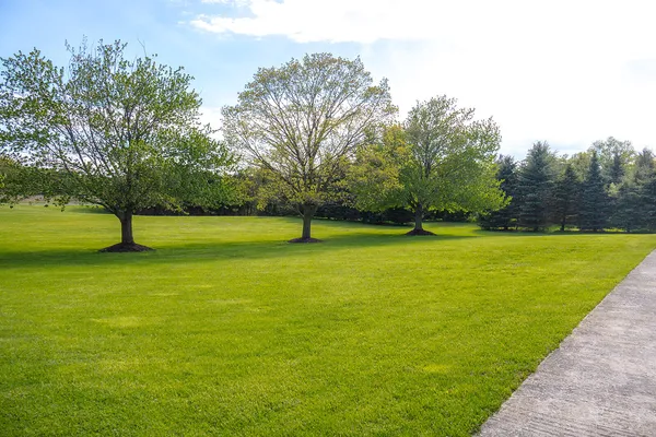 $525,000 | 5251 West Spring Creek Road, Three Oaks, MI 49128