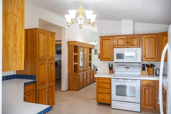 $525,000 | 5251 West Spring Creek Road, Three Oaks, MI 49128